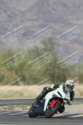 media/Oct-30-2025-Racers Edge (Thu) [[dabbdaf680]]/3-B Group/Session 5 (Turn 6)/